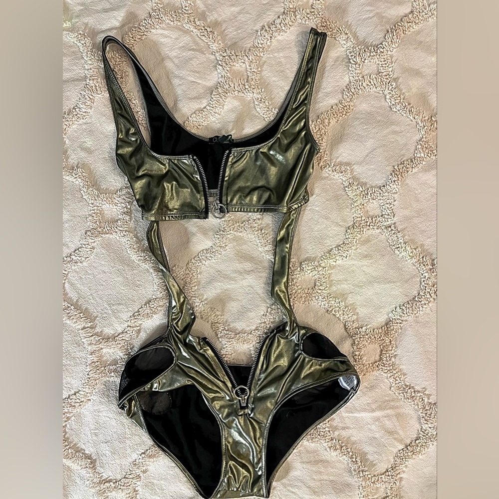 Metallic body suit sexy size small with zippers